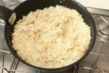 Riz sauté au poulet et oignon nouveau : Étape 7