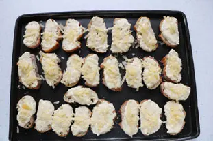 Mini toasts fromage et moutarde