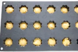 Petites madeleines salées aux 2 fromages