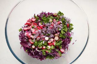 Salade de chou rouge aux amandes torréfiées : Photo de l'étape 5