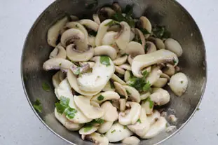 Simple salade de champignons thym-citron en 3 façons : Photo de l'étape 4