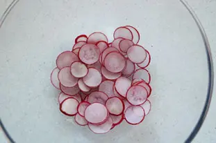 Salade croquante radis et carottes : Photo de l'étape 1