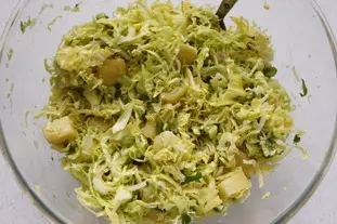 Salade citronnée de choux et pommes de terre : Photo de l'étape 8
