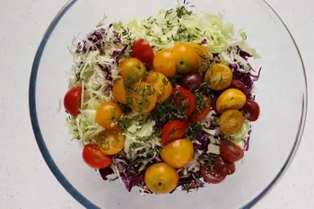 Salade de tomates cerises et deux choux : Photo de l'étape 3
