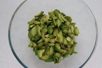 Salade céleri-avocat : Photo de l'étape 2