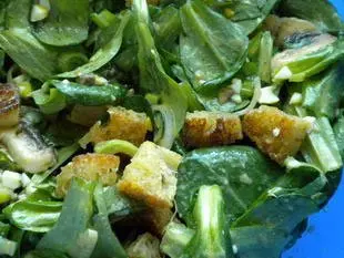 Salade de mâche aux croutons