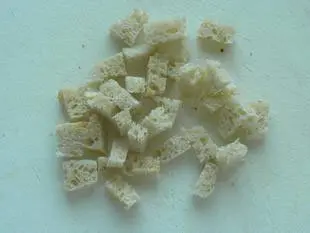 Salade de mâche aux croutons : Photo de l'étape 6
