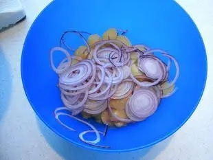 Salade tiède de pommes de terre et artichauts violets