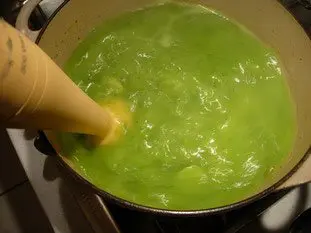Soupe minute aux courgettes et Mont d'or : Photo de l'étape 3