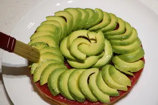 Tarte fine, gelée de tomates et avocat : etape 25