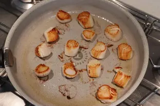 Noix de saint-jacques à l'oseille et au Noilly : Photo de l'étape 5
