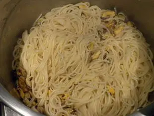 Spaghettis aux moules et basilic : Photo de l'étape 4