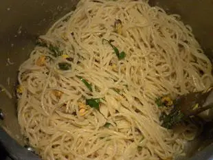Spaghettis aux moules et basilic : etape 25
