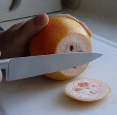 Comment peler à vif un fruit  : Photo de l'étape 1