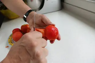 Comment éplucher des tomates à la flamme : Photo de l'étape 5