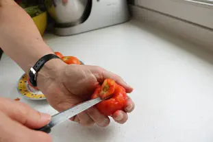 Comment éplucher des tomates à la flamme : Photo de l'étape 6