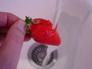 Il ne faut pas faire tremper les fraises dans l'eau