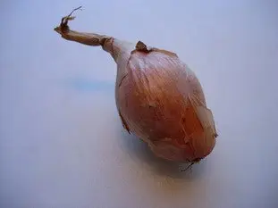 Comment préparer un oignon ou une échalote : Photo de l'étape 1
