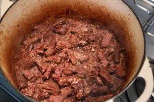 Viande braisée au vin rouge réduit : Photo de l'étape 11