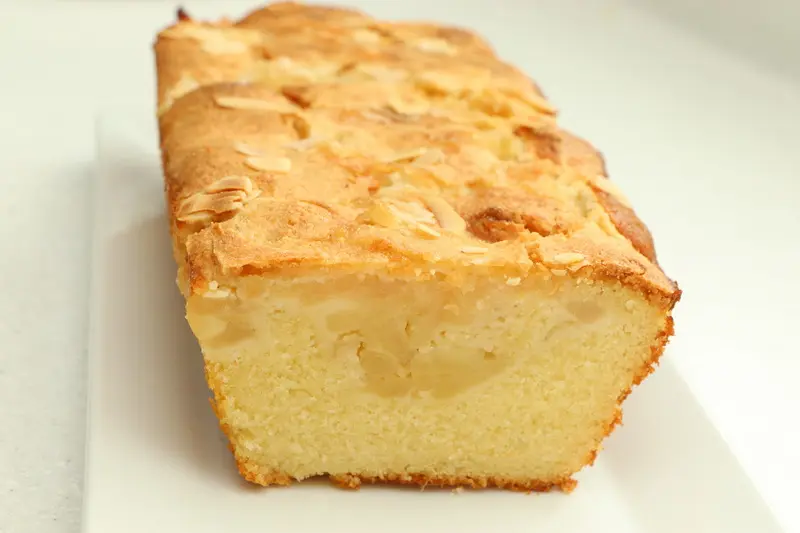Gateau moelleux aux pommes et aux amandes