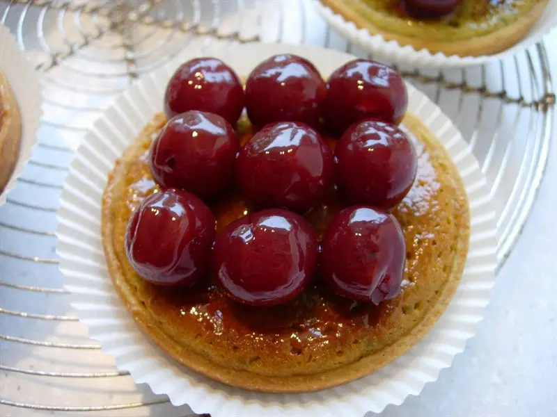 Tartelettes pistache-griottines