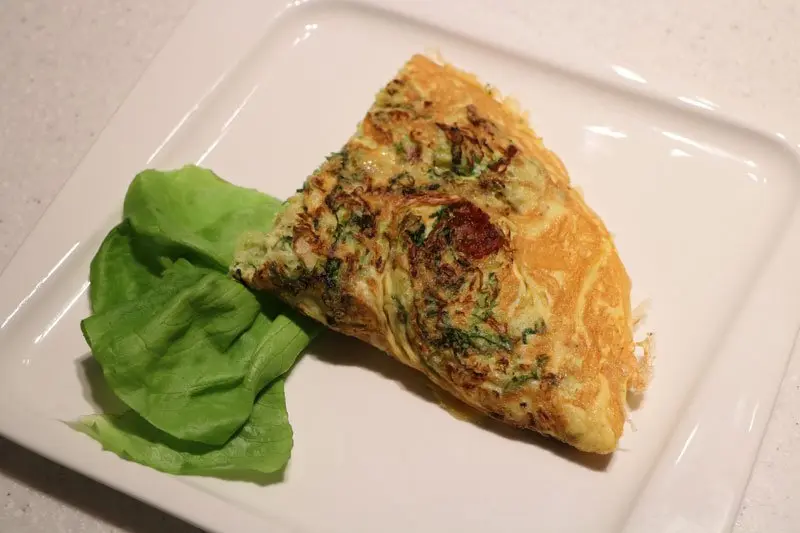Omelette choux et lard