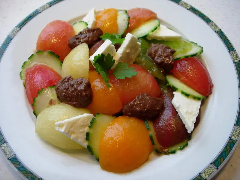 Salade concombres-tomates muticolores