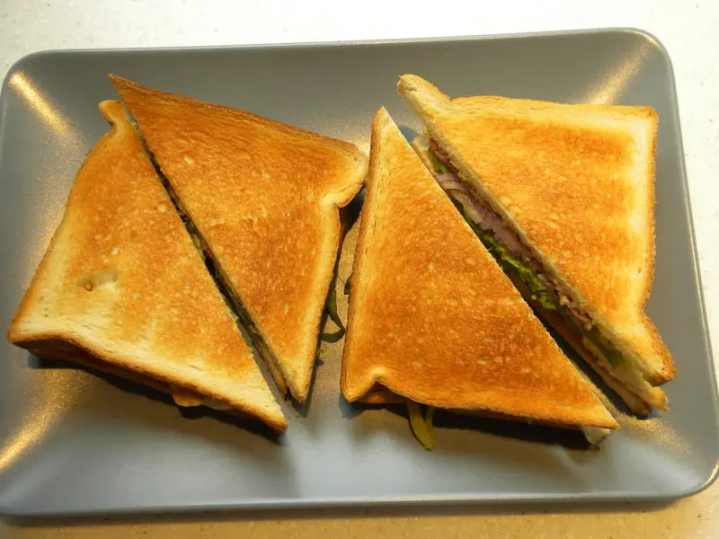 Club sandwich au poulet