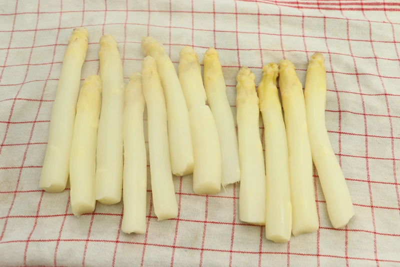 Comment préparer des asperges blanches