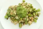 Petits pois nouveaux au pesto