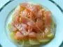 Filet se saumon mariné à l'huile, carottes et oignons