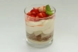 Verrine poires et fraises, crème tiramisu